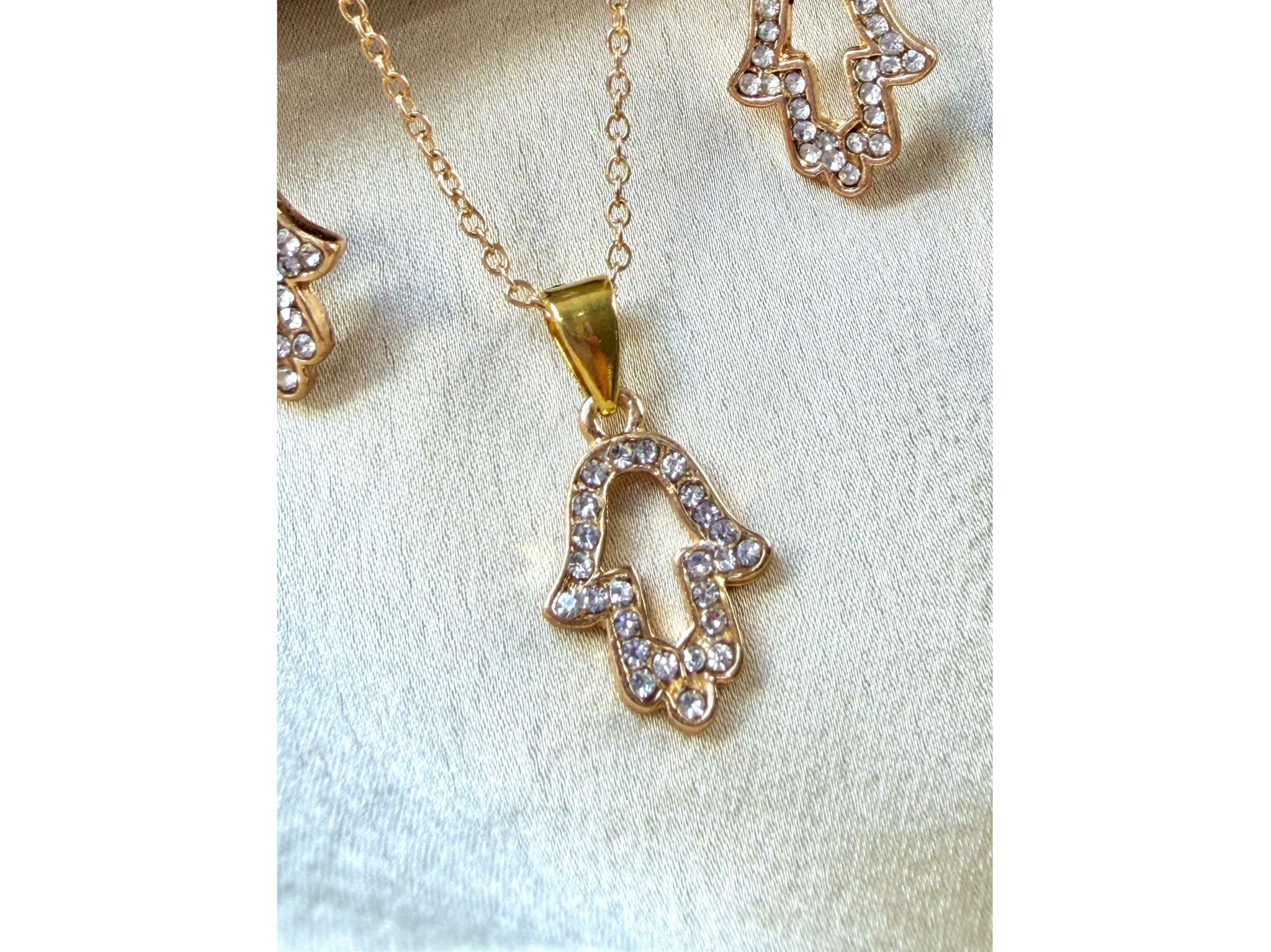 Ishkaara Hamsa Bless Necklace Set