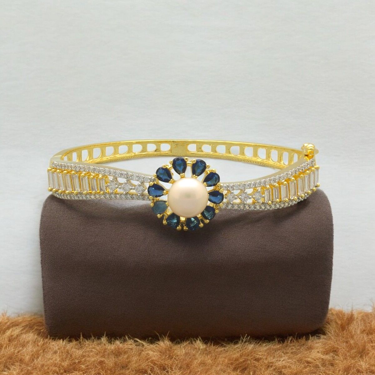 Sri Jagdamba Pearls  Baroness Sparkle Pearl Bracelet For Women Girls