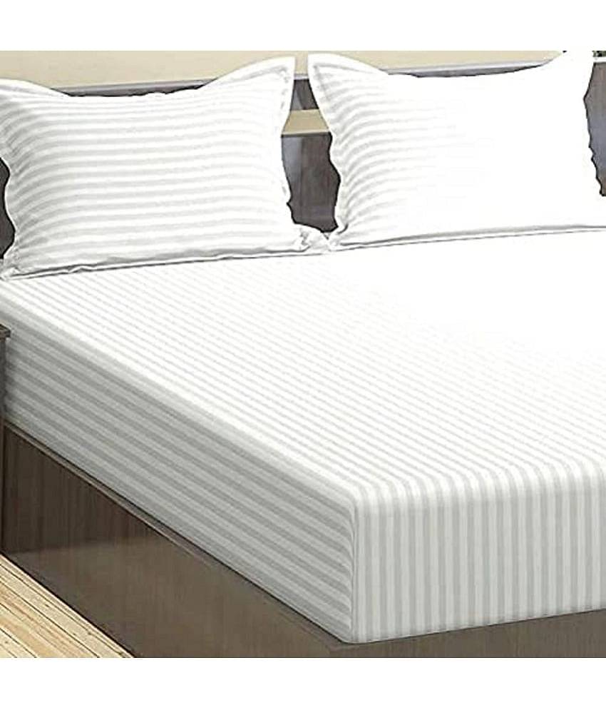 MAHALUXMI COLLECTION Microfibre Solid 1 Bedsheet with 2 Pillow Covers - White