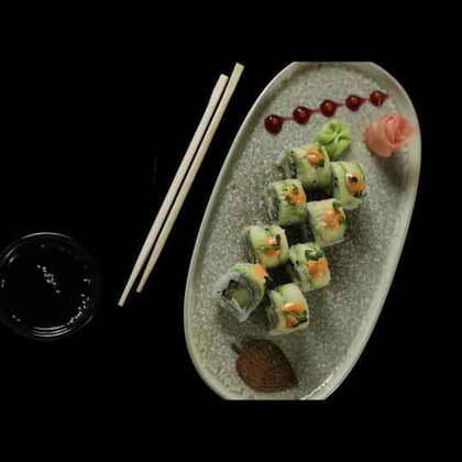 Avocado And Asparagus Roll