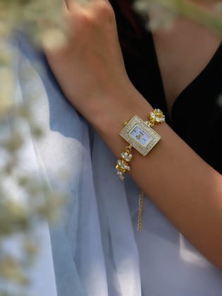 Carla Kundan  Wrist Watch-Gold