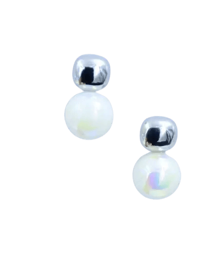 "Timeless Elegance: Simple White Pearl Earrings"