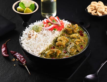 Singh Da Saag Chicken Steamed Rice Bowl