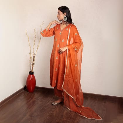 Orange chanderi hand embroidered kurta set with dupatta-XS