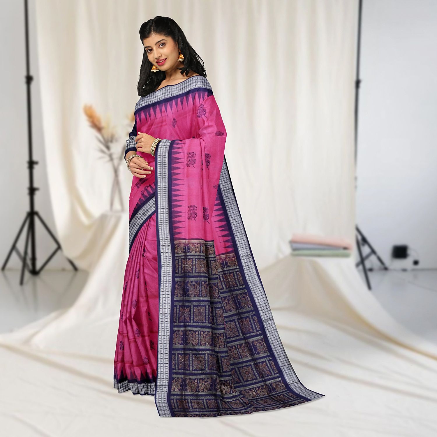 Horse Motifs Bomkai Silk Saree