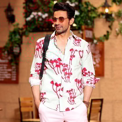 Mushroom Bunch Pistachio Green Casual Pure Linen Full Shirt (Size - S) by BLUE EAGLE