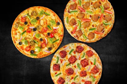 3 Medium Veg Pizza