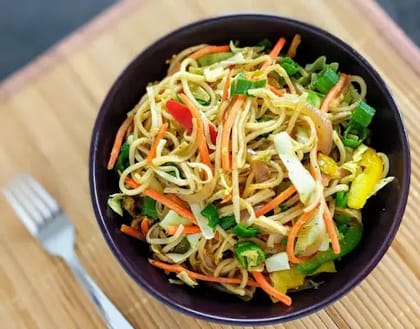 Veg Hakka Noodles