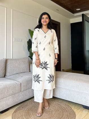 Sutra Minimal Embroidery Pant Set-M