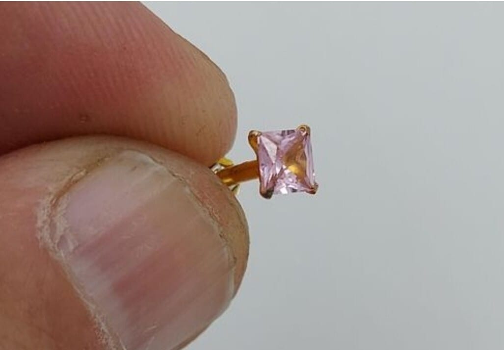 Beautiful Gold Plated Nose Pin Crytal Stone Chakor Pink Wedding Nose Ring Fashion Gift Jewellry Pack of 1