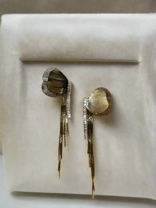 Showstopper Earrings