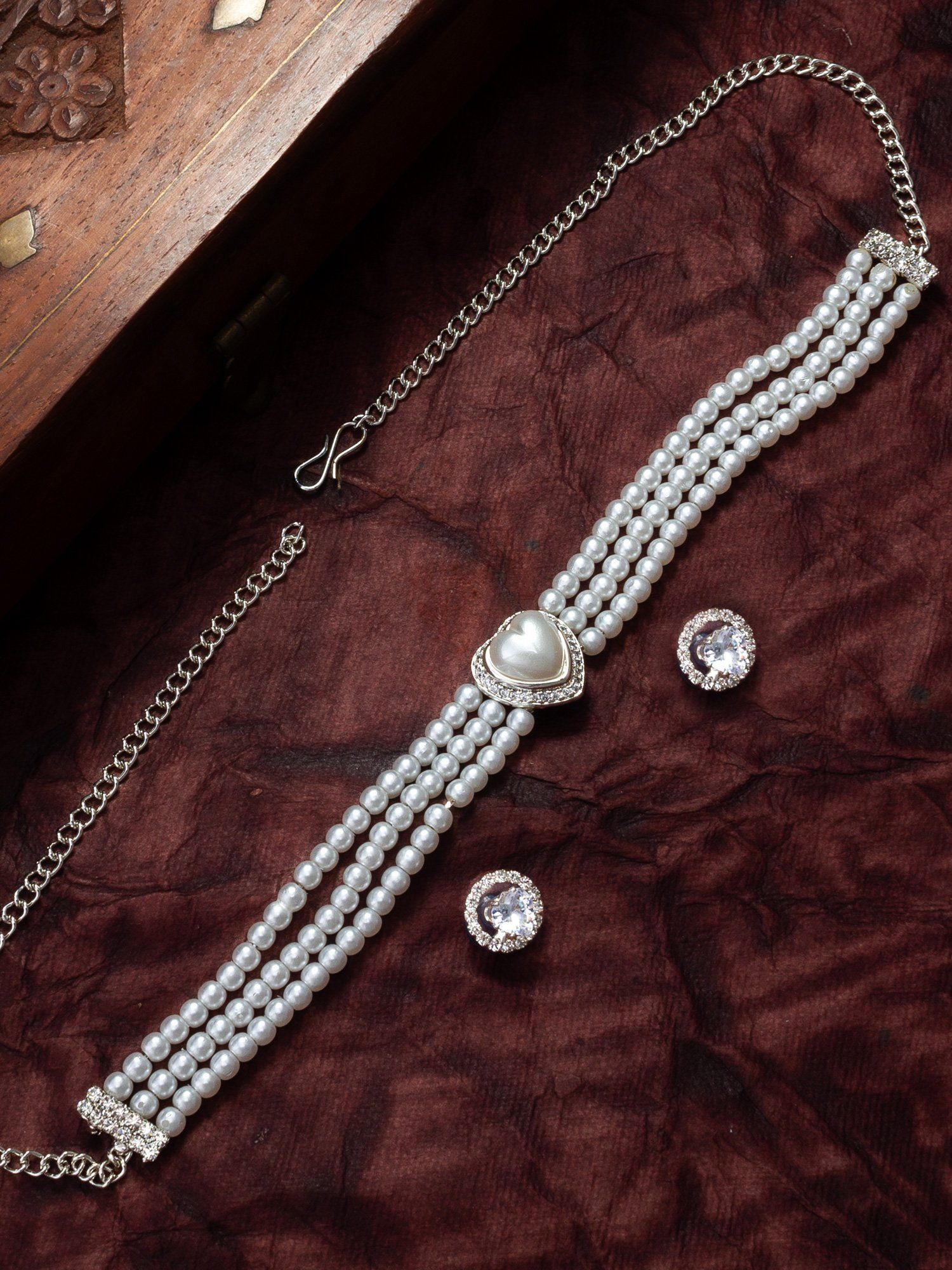 Morison Golden Luxe Necklace Set  For the Modern Woman of Elegance