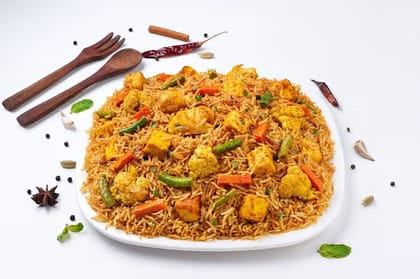 Hyderabadi Paneer Subz Biryani Serves 4