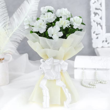 8 White Carnations Bouquet