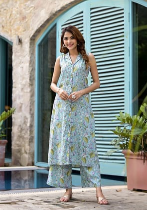 Sky Blue Floral Printed A-Line Rayon Kurta Set-S