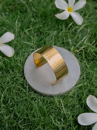 Streams Adjustable Brass Bracelet (Anti Tarnish)