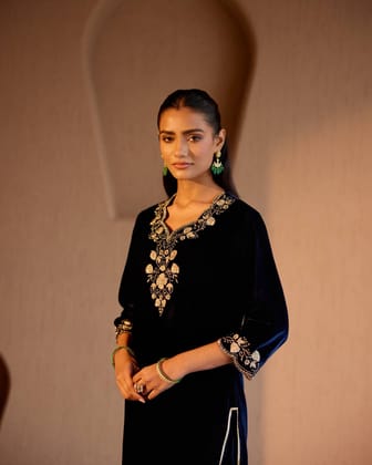 Navy Blue Embroidered Velvet Kurta with Narrow Pants - Set of 2-XXS / XXS