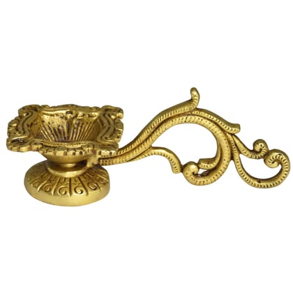 Brass Table Decor Deepak, Oil Lamp  - Handmade Brass Diya for Mandir, Height : 2 Inch (BSMAS1503 C)
