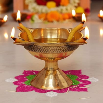 Brass Table Decor Oil Lamp Deepak 4 Wicks  - Handcrafted Deepak for Mandir Use, Height : 1.7 Inch (FMAS633 C)