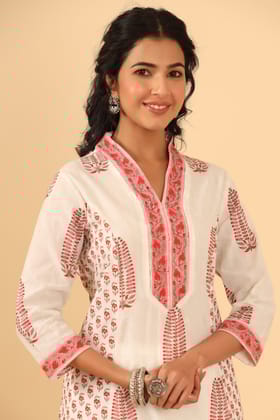 Firdous Nishat Bootah A Line Cotton Kurta-S / White / Pink / White