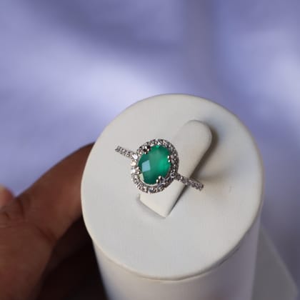 Green Onyx Oval Ring-US 6