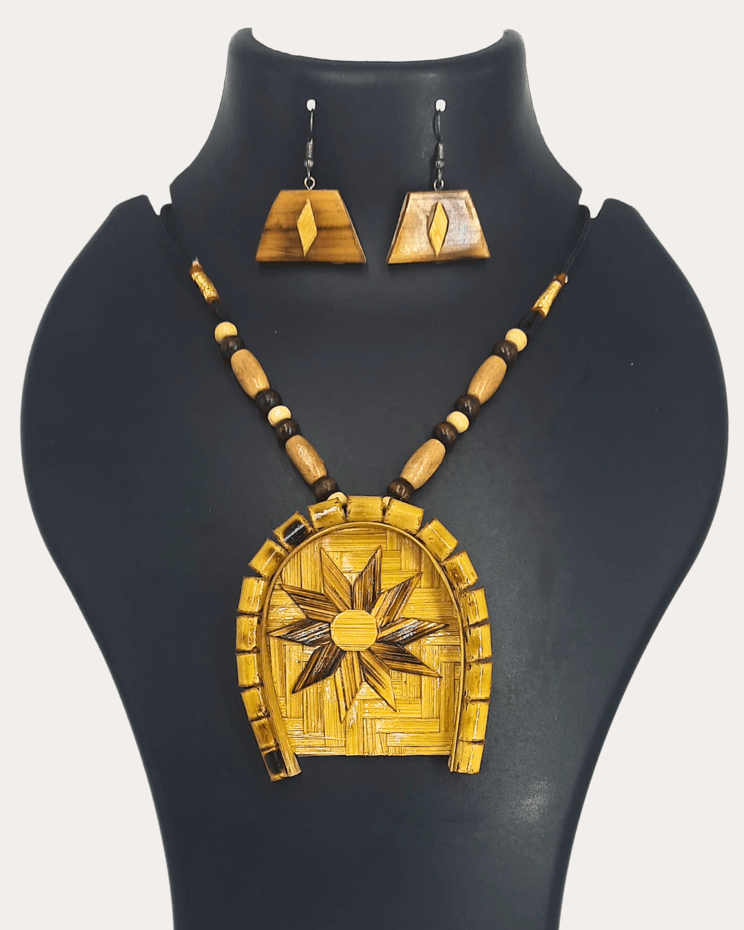 Handcrafted Bamboo Pendent Jwl Set-2