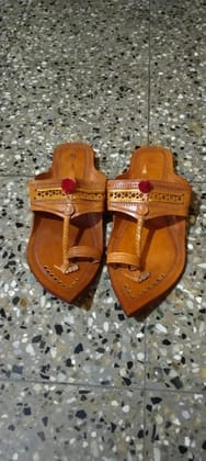 Hand Crafted Leather Kolapuri Chappals (No-8)
