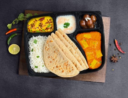 Shahi Paneer - Feast Thali
