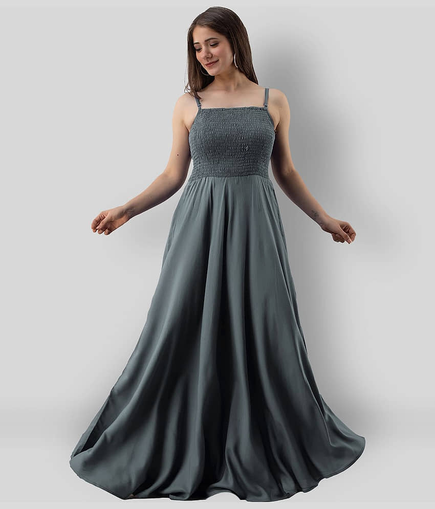 Frionkandy - Grey Rayon Women's Gown ( Pack of 1 )