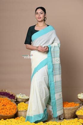 Rajsi ~ Handloom Pure Cotton Saree with Classic Border and Pallu~White