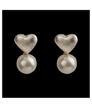 SILVER SHINE  Lovely Gold Simple Polished Heart Design With Pearl Stud Earring For Girls And Women - Golden