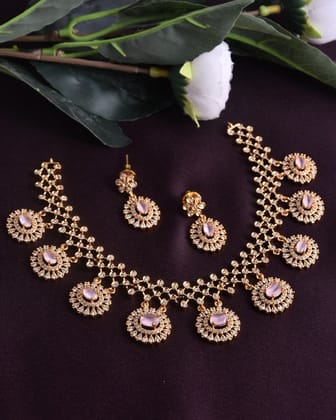 Nett Model Temple Necklace set White