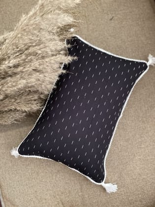 KRI India Black or White Parallel Lines Cushion Cover 12x18" | Black and White | Wash & Care | 100% Cotton | Handcrafted in India. 100% organic & natural. KRI India Black or White Parallel Lines Cushion Cover 12x18" | Black and White | Wash & Care | 100% Cotton | Handcrafted in India. 100% organic & natural.