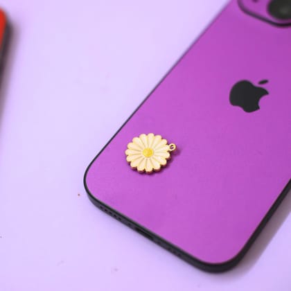 Charm Skins White Daisy Mobile Skin