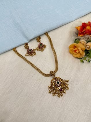 Short Antique Necklace 0706