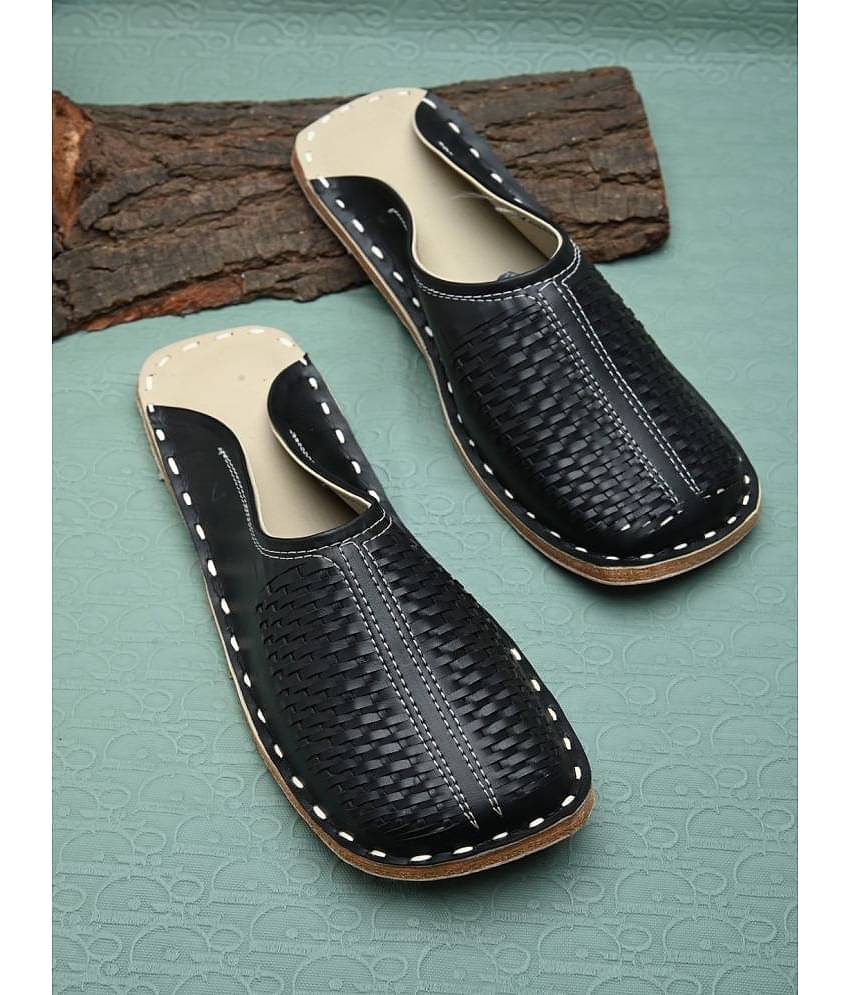 Apratim Black Men's Mule