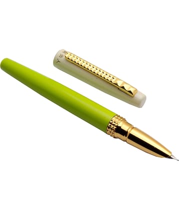Srpc Lucky Green Fountain Pens With Golden Trims & Fine Nib