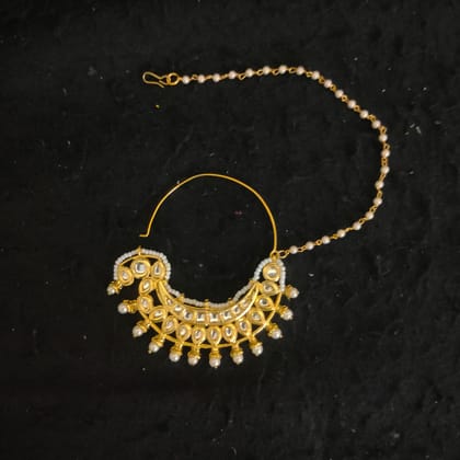 Gorgeous Kundan Polki Nath for Special Occasions