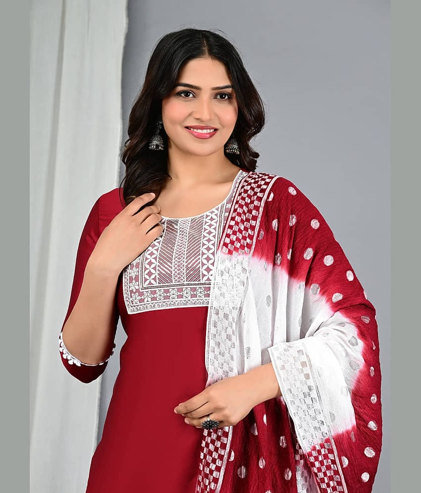 EXPORTHOUSE Women Silk Blend Embroidered Straight Kurti With Pants ( Maroon )