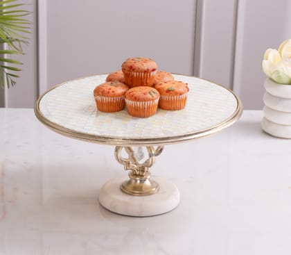 IRREDESCENT CAKE HOLDER