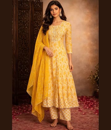 Aarika Women Cotton Printed Flared Kurti With Pants ( Yellow )