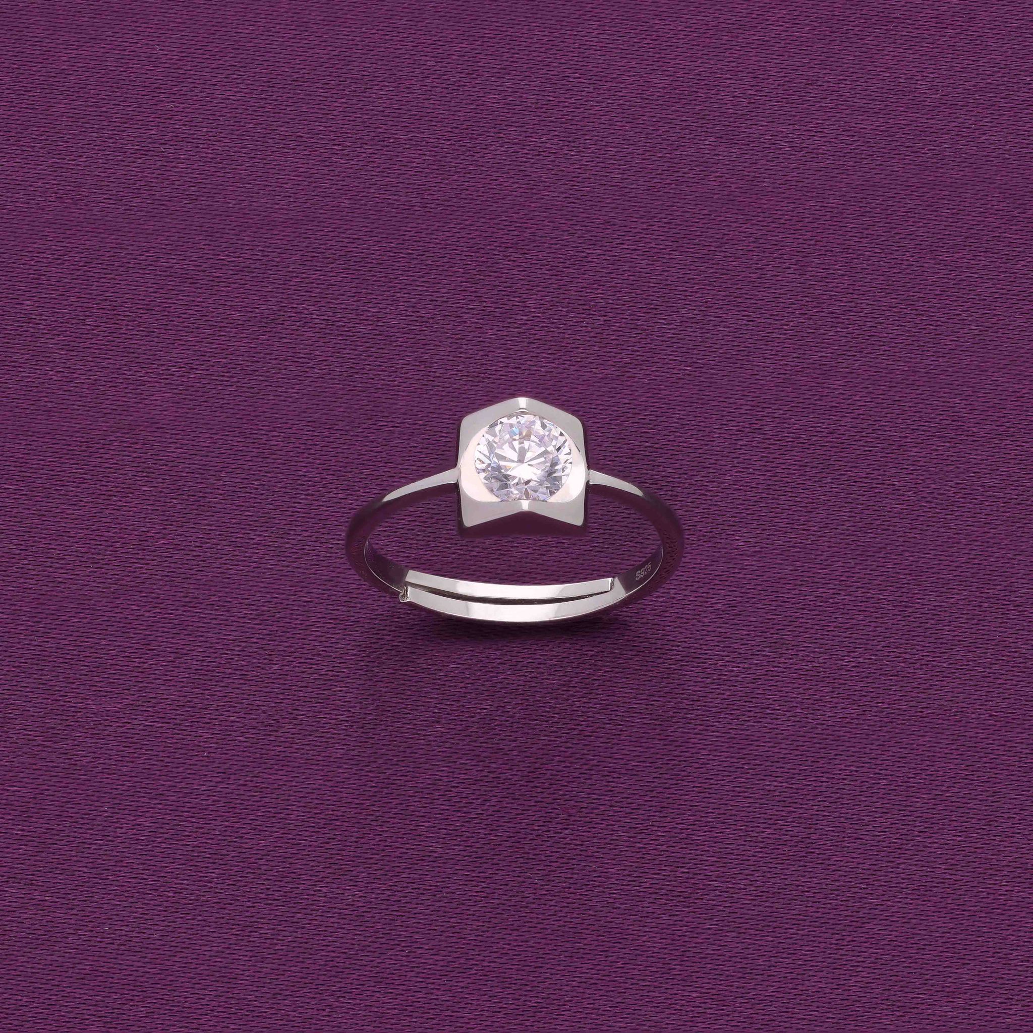 Prism Guard Solitaire Silver Ring-White Stone / Silver / 6