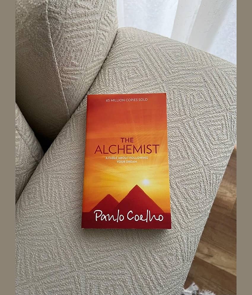 The Alchemist ( English, Paperback, Paulo Coelho) (Paperback, Paulo Coelho)