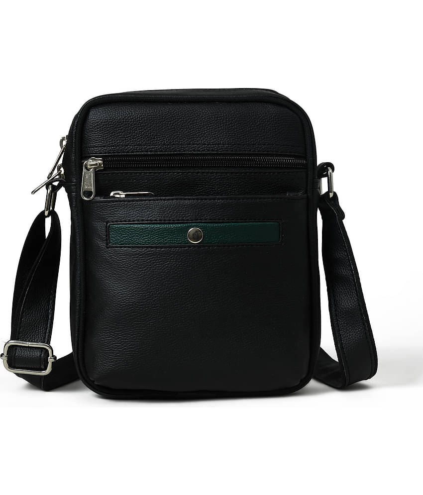 MATRICE - Black Solid Messenger Bag