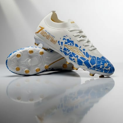 Puks Medora Pro Football Shoes
