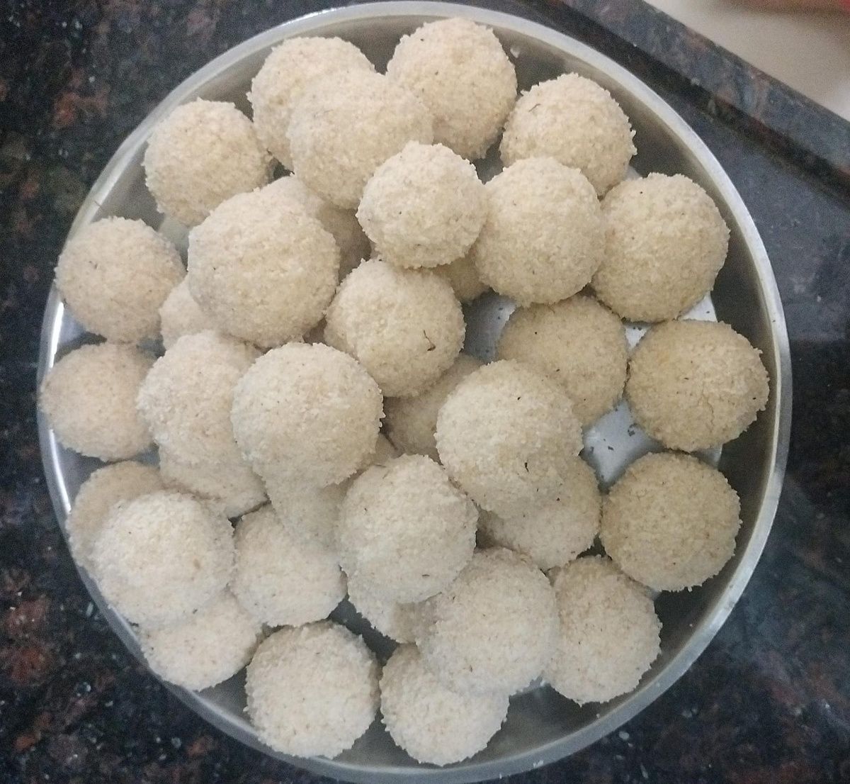 Aaswad Caterers Rava Naral Ladoo (1Kg) | Handcrafted Semolina & Coconut Sweets