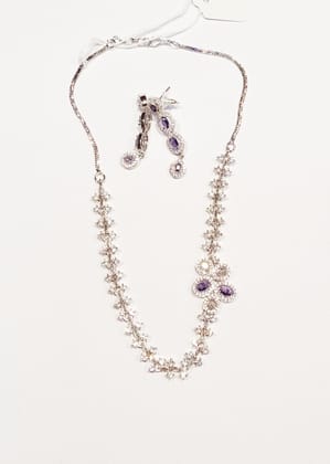 NECKLACE AD