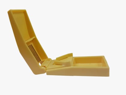 Desco Pill Cutter, Pill Splitter Cutting Small or Large Pills in Half, Pill Crusher for Cuts Pills, Design Easy to Open | MultiColour