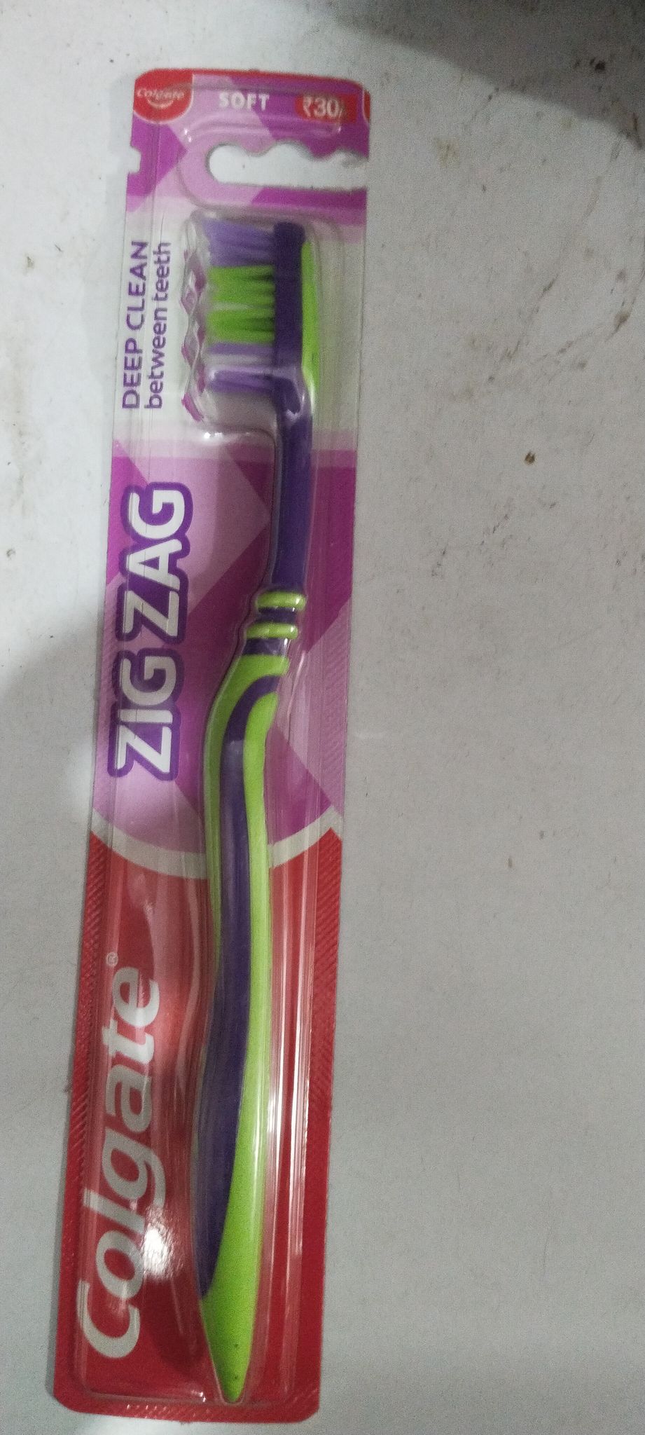 Colgate Zig zag Deep clean toothbrush 