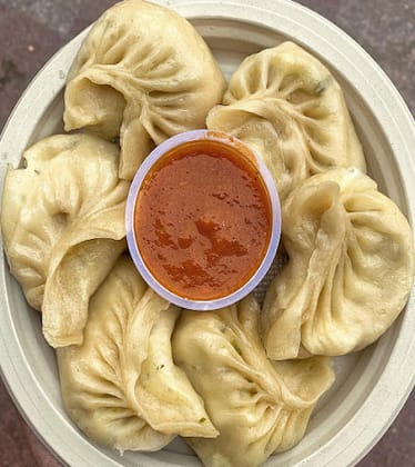 Chicken Cheese Momos [10 Pieces]